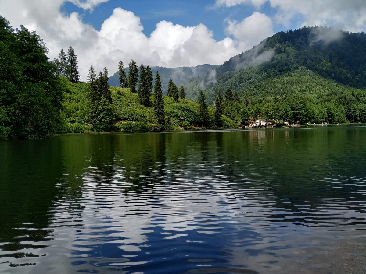 Borçka Karagöl
